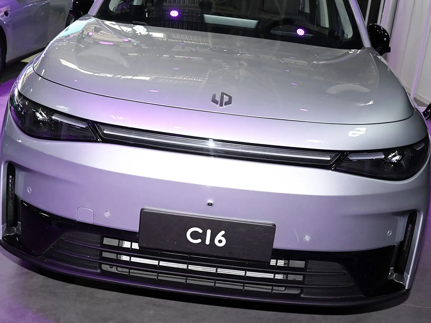 लीपमोटर C16 5-डोर 6-सीटर EV SUV 4WD ड्राइव मोड लेफ्ट स्टीयरिंग इलेक्ट्रिक और हाइब्रिड फ्यूल न्यू एनर्जी ऑटो