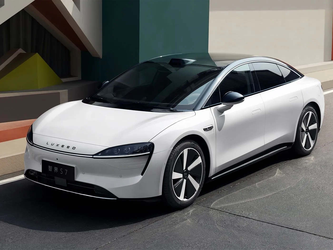 RWD/AWD 4 दरवाजे और 5 सीटों के साथ CHERY LUXEED S7 Exeed लक्ज़री इलेक्ट्रिक न्यू एनर्जी वाहन