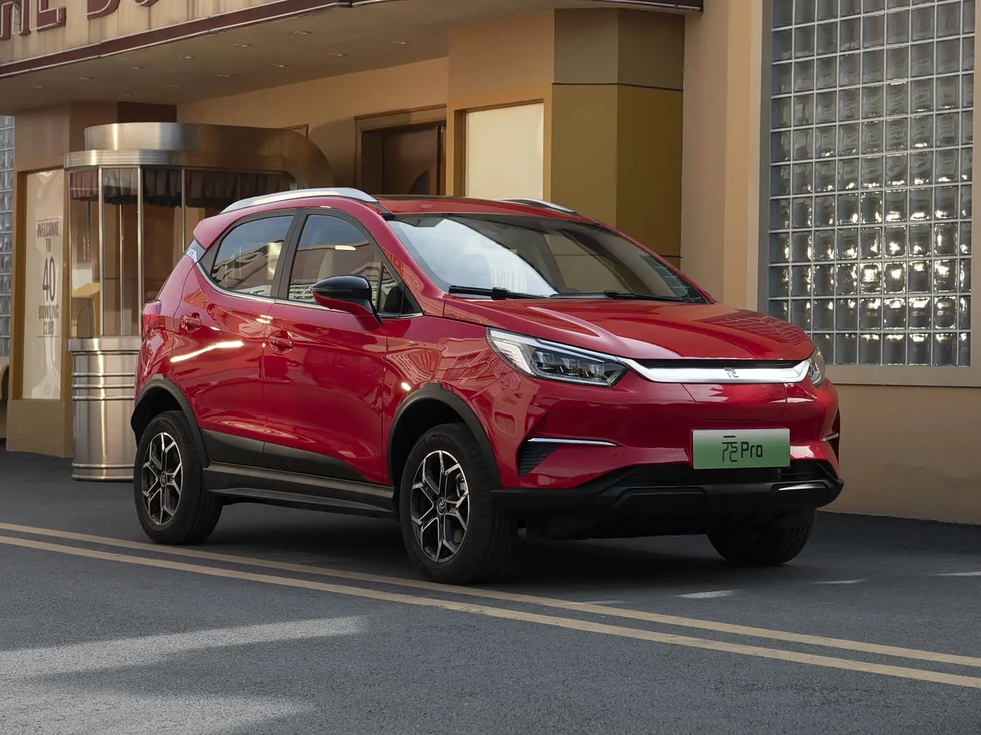 शहरी ड्राइविंग नई ऊर्जा वाहन के लिए BYD युआन प्रो लक्जरी इलेक्ट्रिक एसयूवी 320KM रेंज उन्नत सुविधाएँ