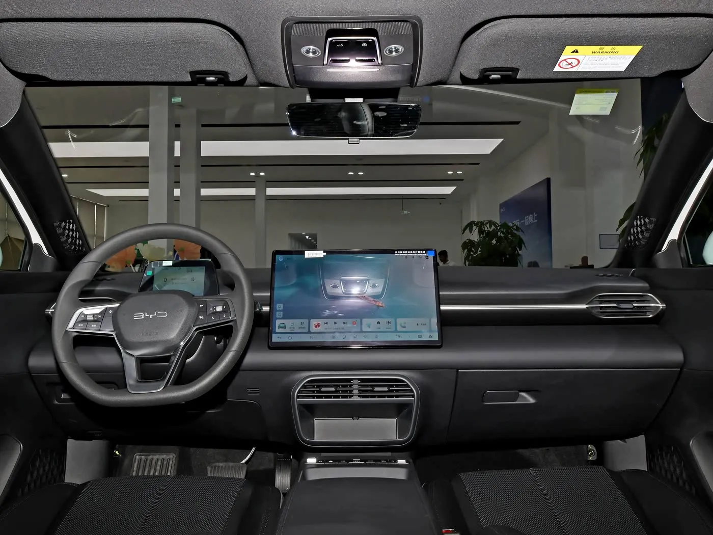 नया मॉडल BYD E7 EV कार 150 किमी/घंटा टॉप स्पीड 136HP 180Nm टॉर्क 5 सीटर इलेक्ट्रिक वाहन