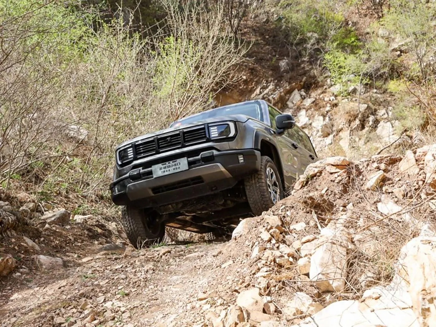 बीजिंग ऑफ-रोड BJ40 कॉम्पैक्ट SUV 4WD, 85L टैंक और पैनोरमिक कैमरा लंबा व्हीलबेस