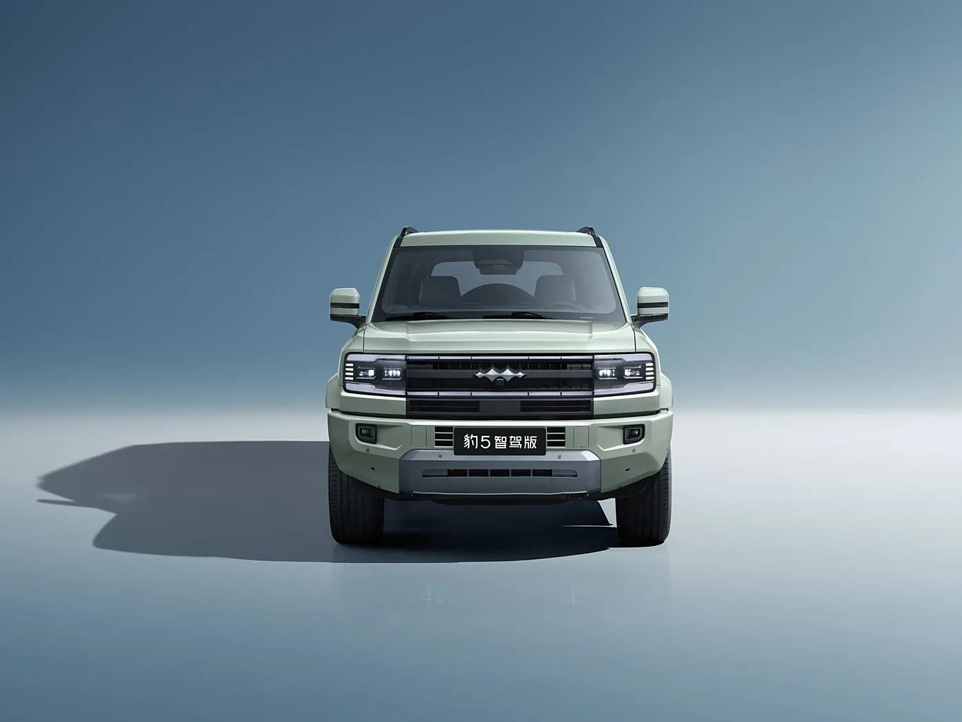 प्रीमियम BYD लेपर्ड 5 हाइब्रिड PHEV ऑफ-रोड एसयूवी w/15.6" स्क्रीन 4x4 ड्राइव 4WD 83L ईंधन टैंक
