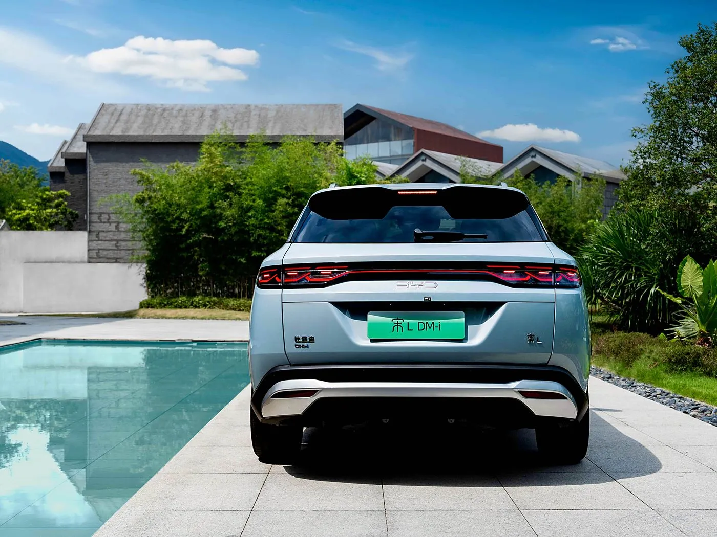 BYD सॉन्ग L DM-i कॉम्पैक्ट PHEV SUV लंबी दूरी, हाई स्पीड नई ऊर्जा वाहन DiPilot 2.0 गर्म सीटें 360° पैनोरमिक कैमरा