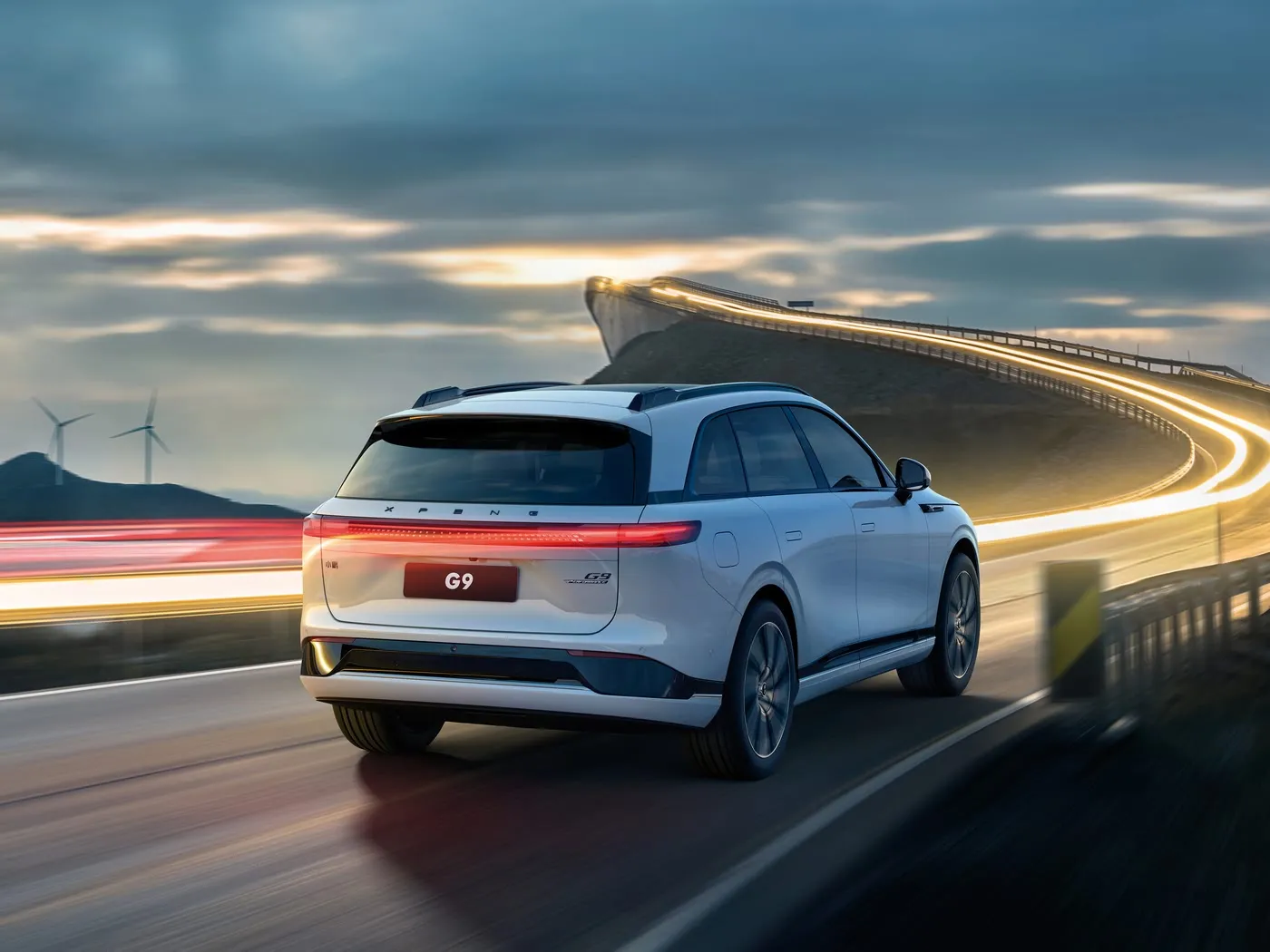 Xpeng G9 लक्ज़री 4-डोर 5-सीटर SUV इलेक्ट्रिक वाहन नई ऊर्जा MPV हैचबैक 4WD ड्राइव मोड PHEV पावर और EV मोटर लेफ्ट के साथ