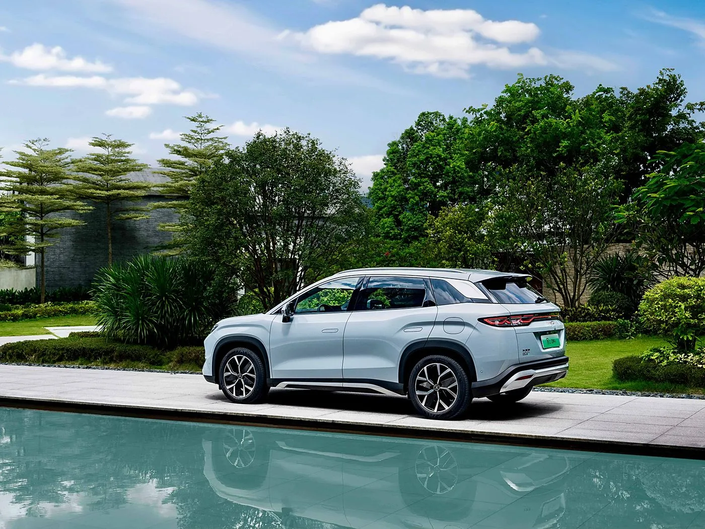 BYD सॉन्ग L DM-i कॉम्पैक्ट PHEV SUV लंबी दूरी, हाई स्पीड नई ऊर्जा वाहन DiPilot 2.0 गर्म सीटें 360° पैनोरमिक कैमरा