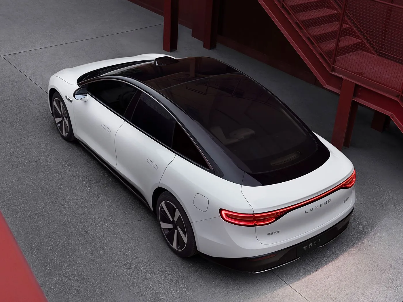 RWD/AWD 4 दरवाजे और 5 सीटों के साथ CHERY LUXEED S7 Exeed लक्ज़री इलेक्ट्रिक न्यू एनर्जी वाहन